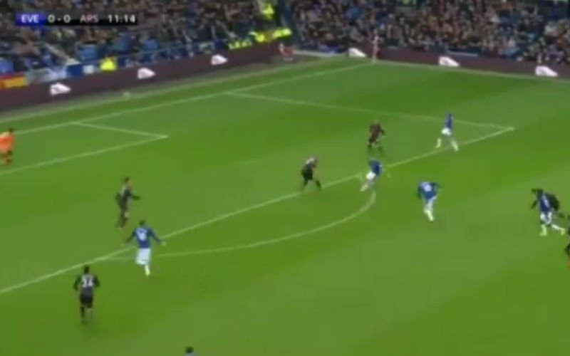 Wayne Rooney brengt Everton op voorsprong tegen Arsenal met deze prachtige knal (video)