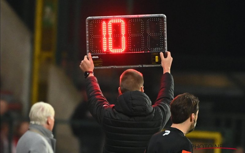 Standard gaat in tumultueuze wedstrijd tegen OHL van hemel naar hel