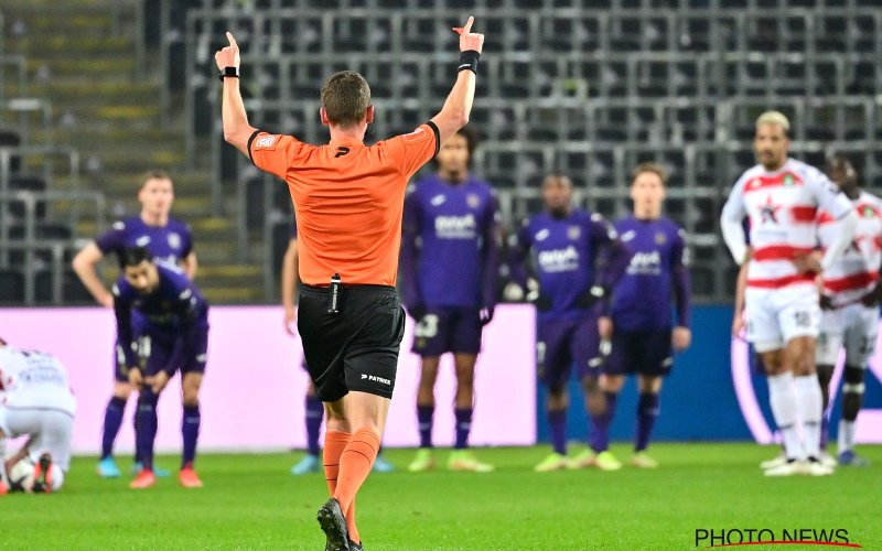 Anderlecht-fans door het lint na VAR-tussenkomst: 