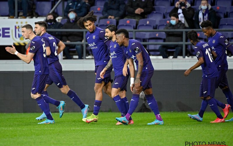 Amper dertien minuten ver en kijkers Anderlecht-Eupen geloven niet wat ze zien