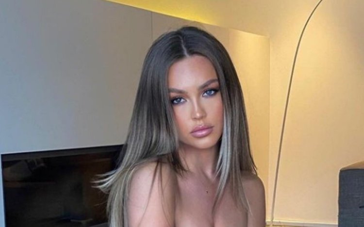 Sexy WAG Robyn Emma troost Jack Hendry met doorzichtig topje: “Ja, hallo”