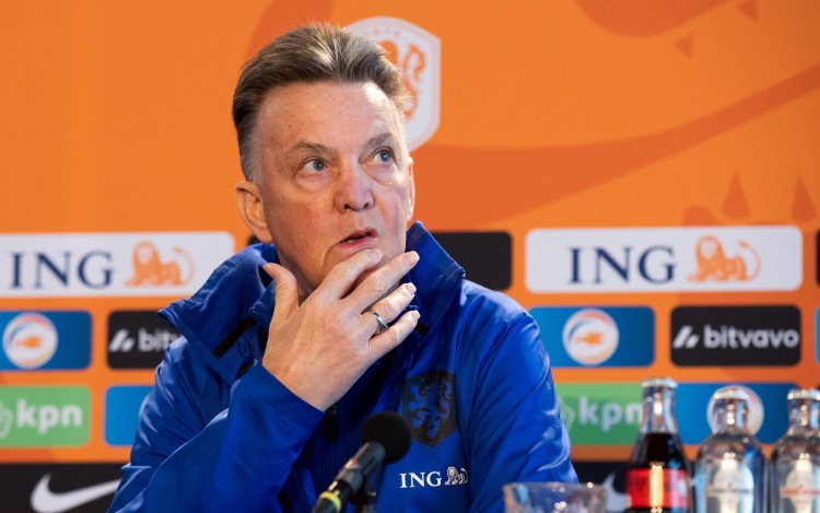 Bondscoach Louis van Gaal maakt onverwachts verschrikkelijk nieuws bekend