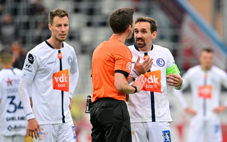 Arbitrage opnieuw zwaar onder vuur tijdens Charleroi-AA Gent: 