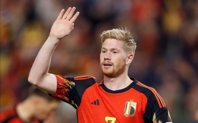 ‘Kevin De Bruyne krijgt in Qatar opeens geweldig nieuws te horen van het thuisfront’