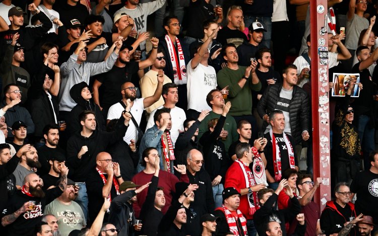 Supporters van Antwerp én KV Oostende woest na uitstellen match: 