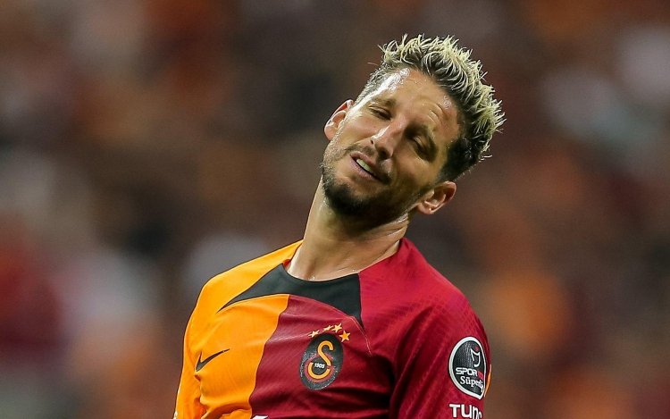 Rode Duivel Dries Mertens weet echt niet wat hem opeens overkomt in Turkije