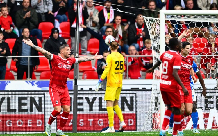 RC Genk pakt zwaar uit op de Bosuil en bezorgt Antwerp op Bosuil ware mokerslag