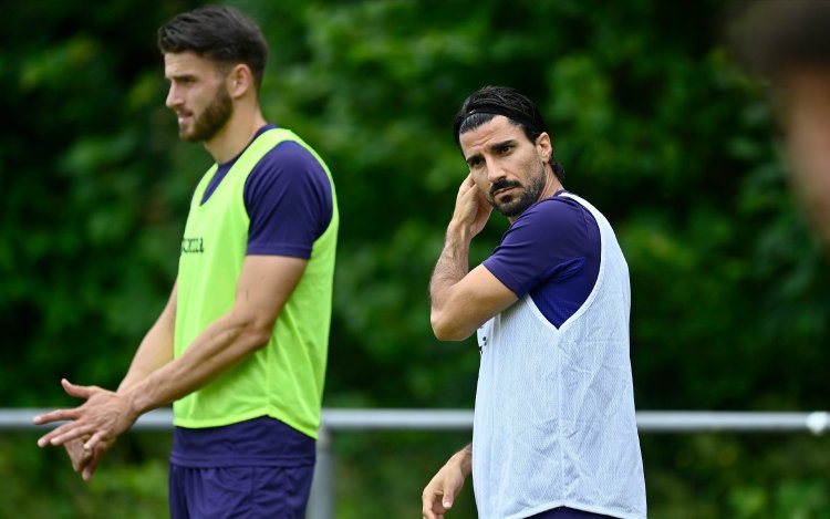 'Ruzie met Refaelov krijgt staartje wanneer Hoedt begint te schelden op training'