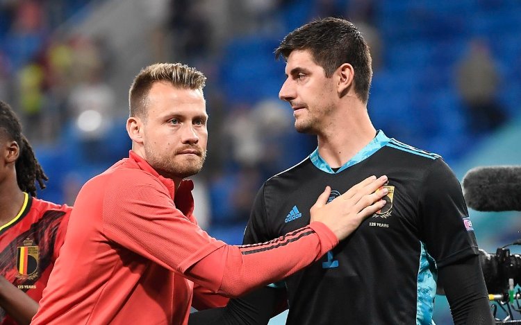 Club-doelman Mignolet slaat heel Europa met verstomming en houdt Courtois af