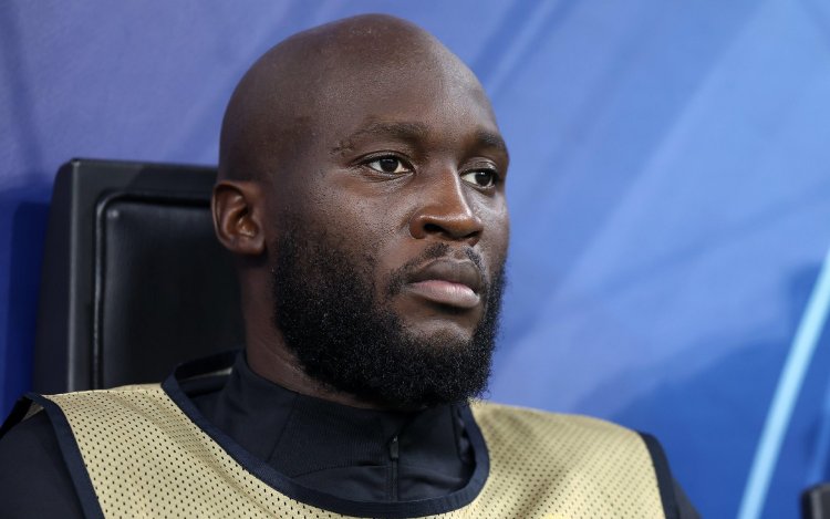 ‘Vernedering compleet: Romelu Lukaku moet nu opeens met beloften trainen’