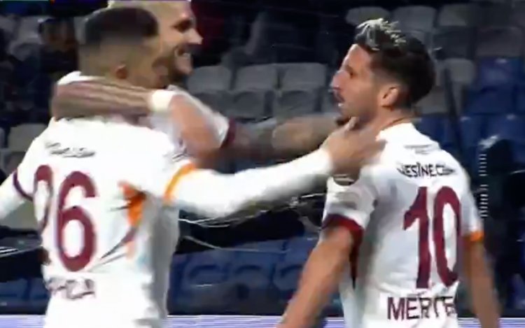 Dries Mertens doet Martinez net voor de wereldbeker juichen van plezier (VIDEO)