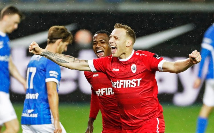 Royal Antwerp swingt en zorgt in beker voor primeur op veld van JPL-leider KRC Genk