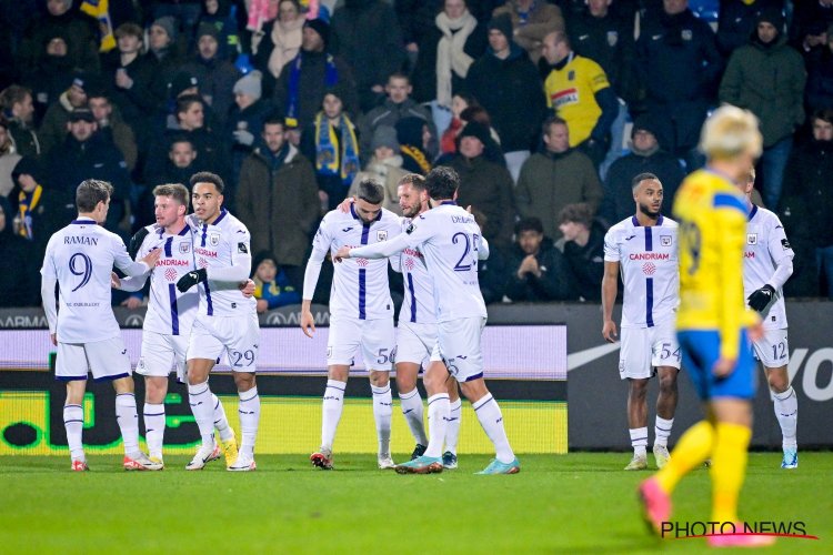 Anderlecht-fans razend op “nietsnut”: “Hij werd met de minuut slechter!”