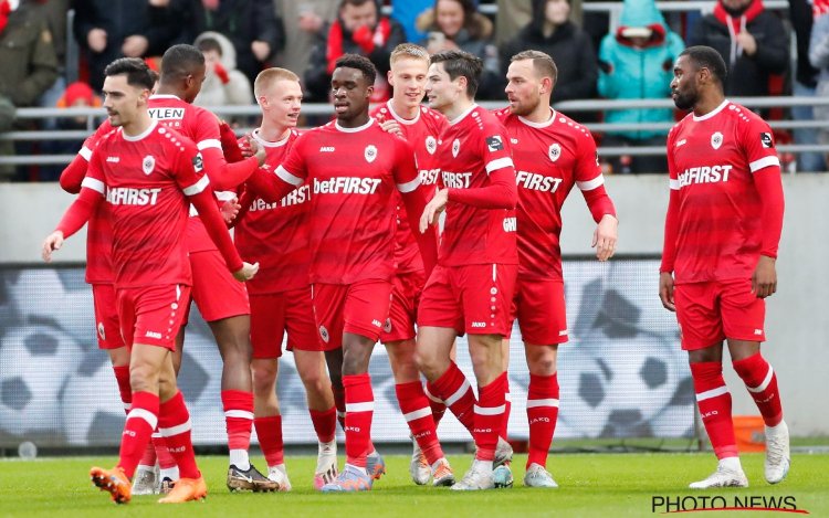 Antwerp doet Bosuil ontploffen en stuurt ferme waarschuwing naar Genk