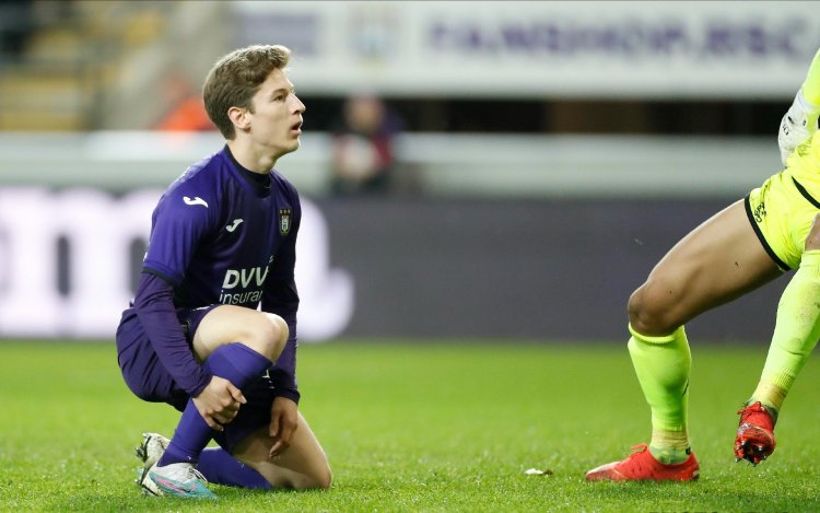 Anderlecht-fans worden knettergek tegen Cercle Brugge: 