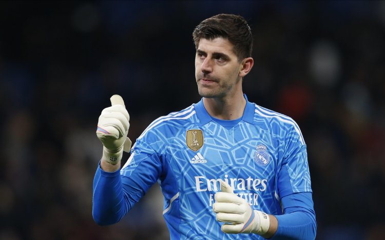 ‘Megadeal in de maak: Europese topclub wil stunten en gaat vol voor Courtois’