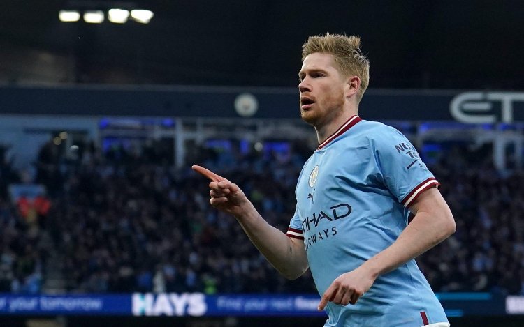 Geniale De Bruyne draait Trossard en co. impressionant door gehaktmolen