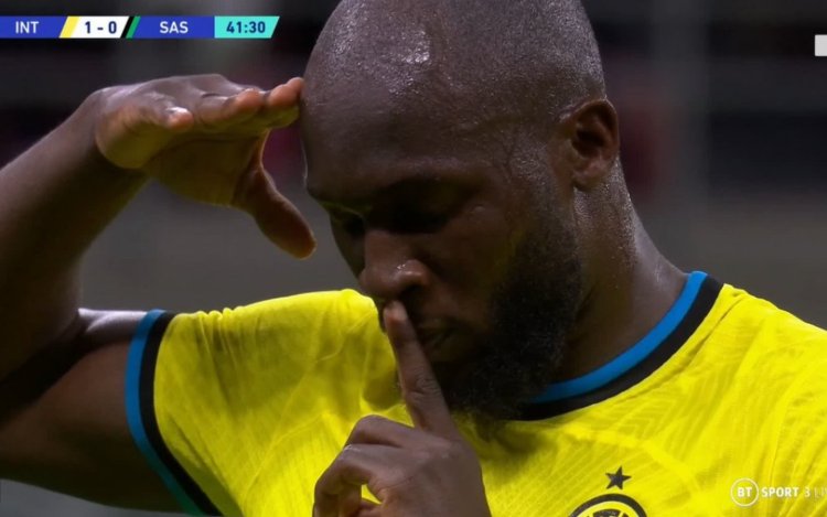 Romelu Lukaku is helemaal terug en haalt op verjaardag fenomenaal uit (VIDEO)