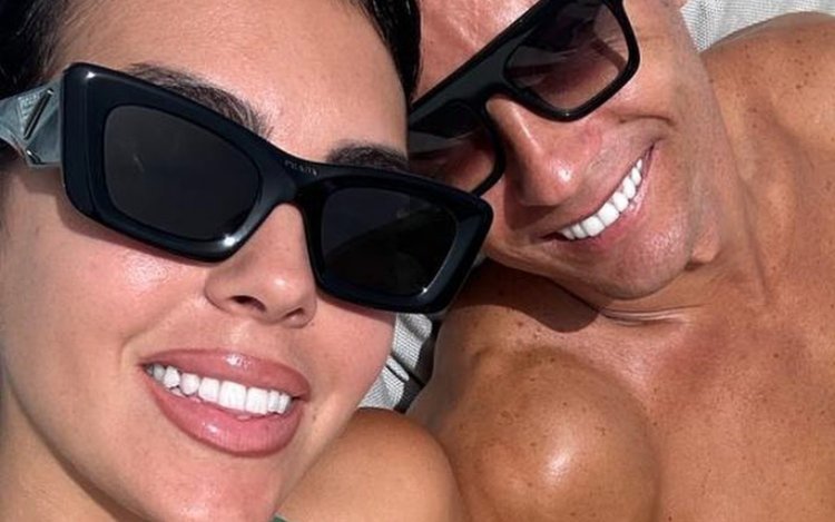 'Blote' Georgina Rodriguez en Ronaldo doen Instagram zo crashen: 