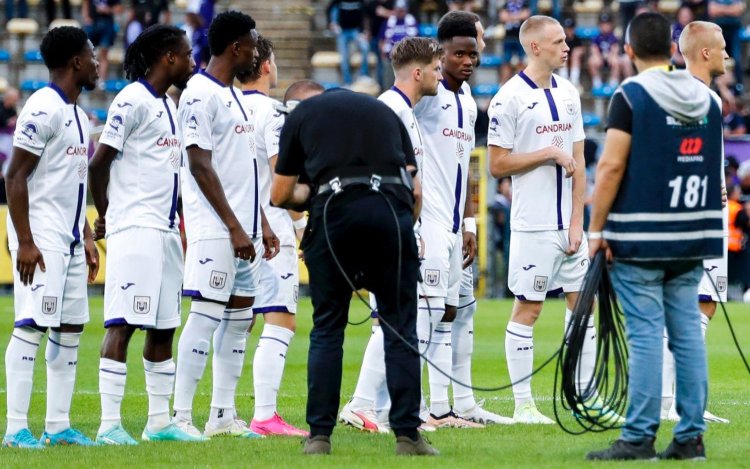 Anderlecht-trio zonder genade de grond ingeboord: “De Bermudadriehoek!”