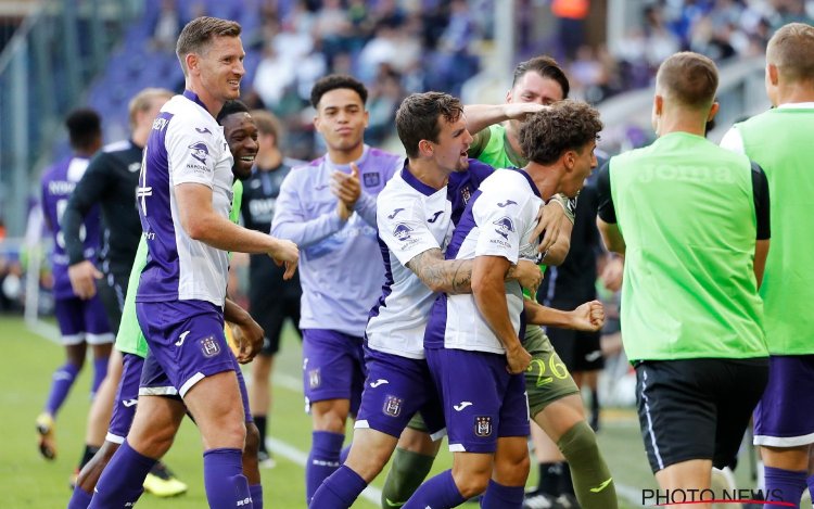 Iedereen bij Anderlecht in extase tegen Charleroi na absoluut werelddoelpunt