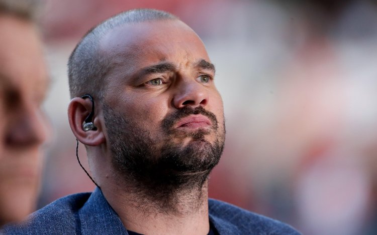 Het loopt nu echt helemaal fout tussen Wesley Sneijder en Johan Derksen