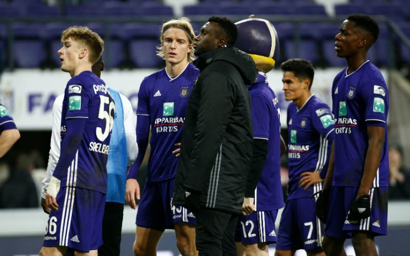 Anderlecht gooit twee spelers eruit: 'Hun verhaal is uit'