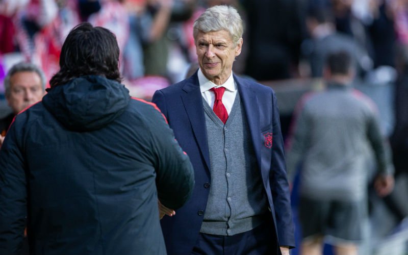 'Wenger onderhandelt in het grootste geheim met Europese grootmacht'