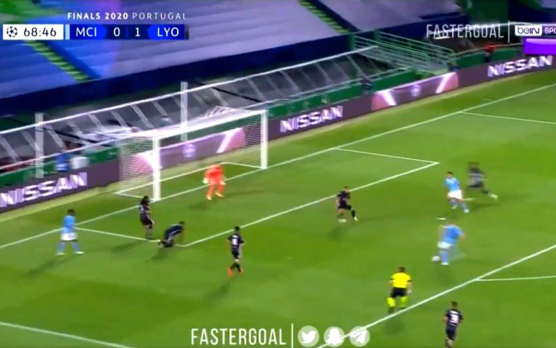 Prachtige goal! De Bruyne bezorgt Man City een cruciaal doelpunt