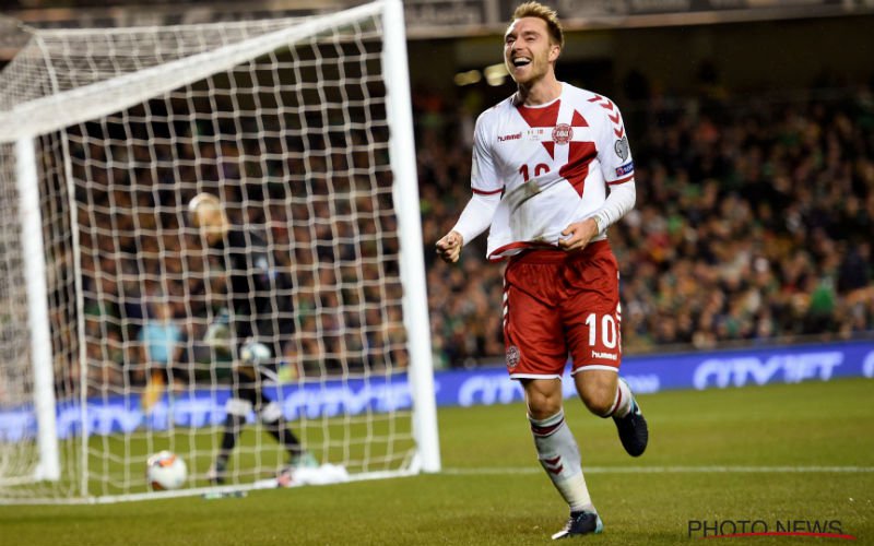 Geniale Eriksen stuurt Denemarken met een hattrick naar het WK