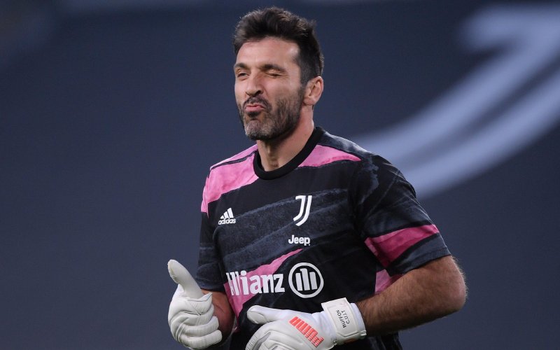 'Gianluigi Buffon (43) verlaat Juventus en maakt érg verrassende transfer'