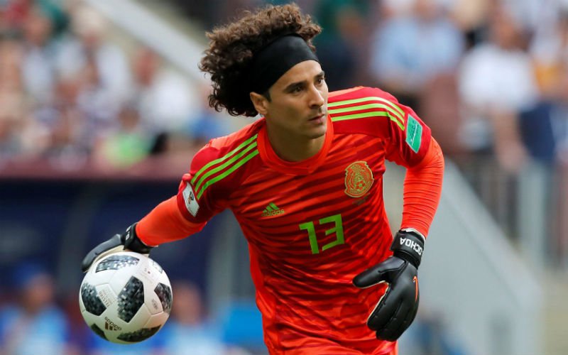 'Topclub meldt zich voor Guillermo Ochoa'