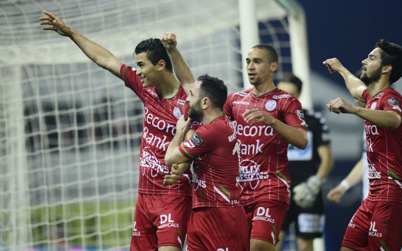 Zulte Waregem veegt de vloer aan met KV Kortrijk