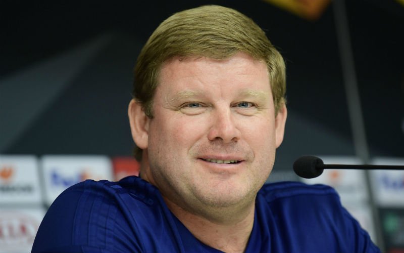 'Vanhaezebrouck grijpt in en voert 4 wissels door bij RSCA'