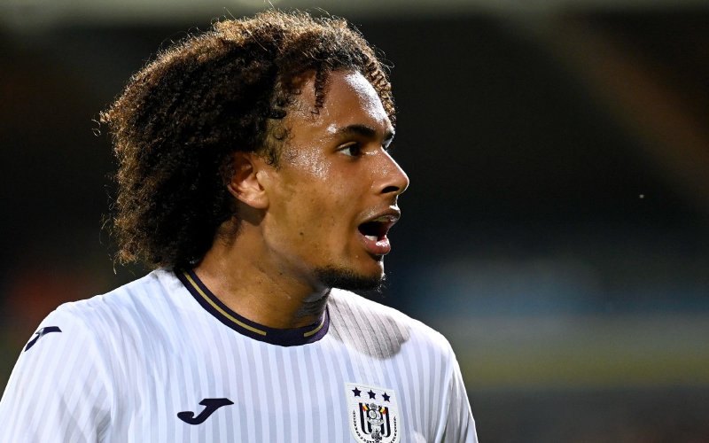 Joshua Zirkzee haalt zwaar uit, Anderlecht kijkt met open mond toe