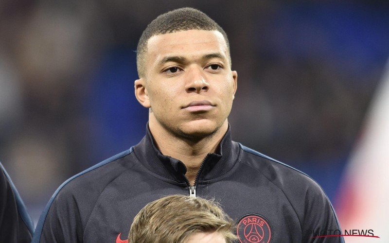 Transferbom: 'Salah naar FC Barcelona, Mbappé op weg naar Liverpool'