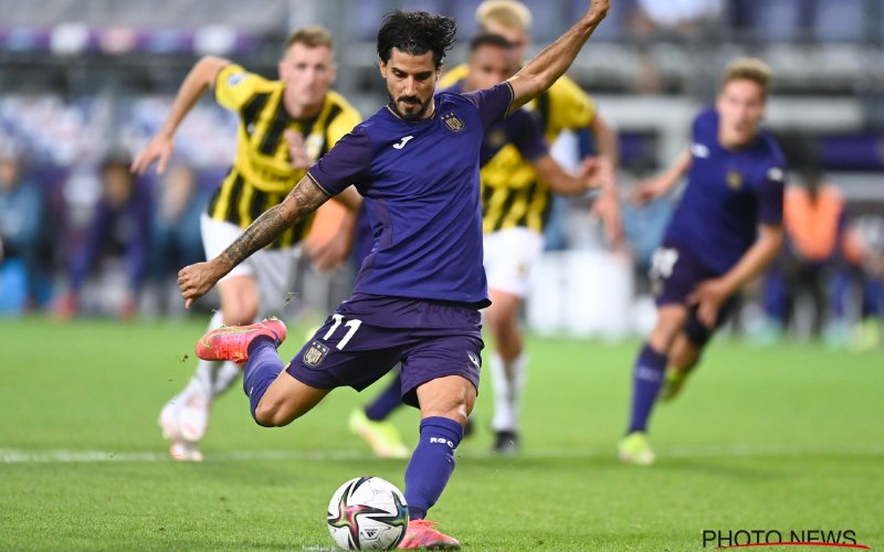 Refaelov zorgt voor hét beeld na Anderlecht-Vitesse: 