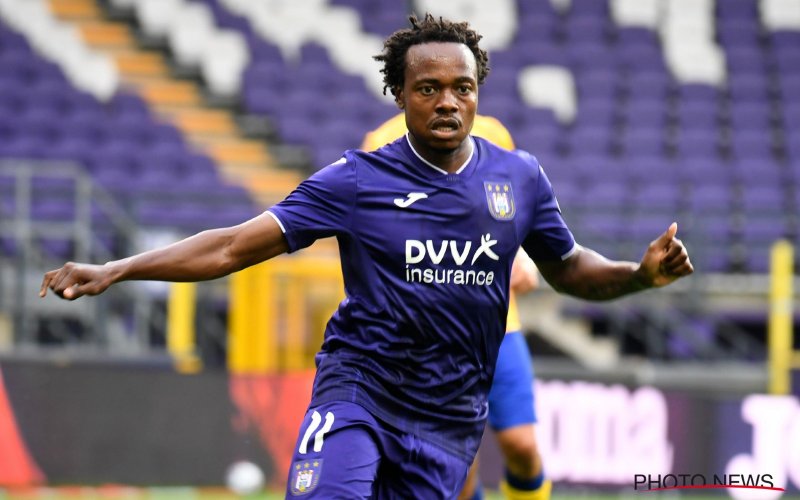 'Percy Tau verlaat Brighton en is op weg naar Belgische topploeg'