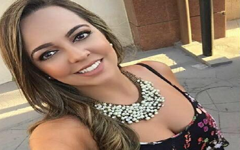 Ronaldinho gaat trouwen met 2(!) prachtige WAGS (Foto's)