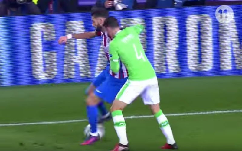 Yannick Carrasco doet plots dit in Champions League (Video)