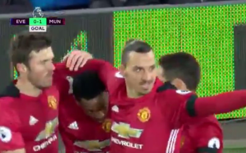 Ibrahimovic doet dit tegen Everton... (Video)