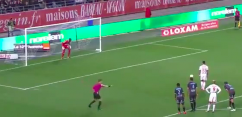 Iédereen heeft het over deze penalty van Depay (Video)