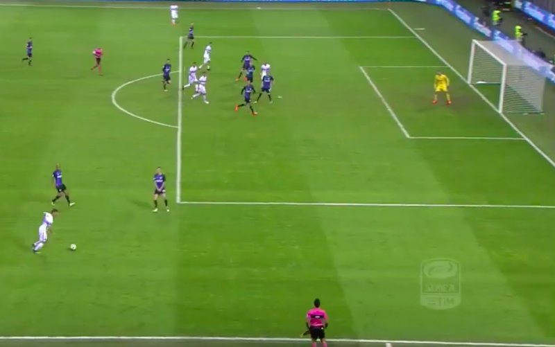 Praet levert de perfecte assist af (Video)