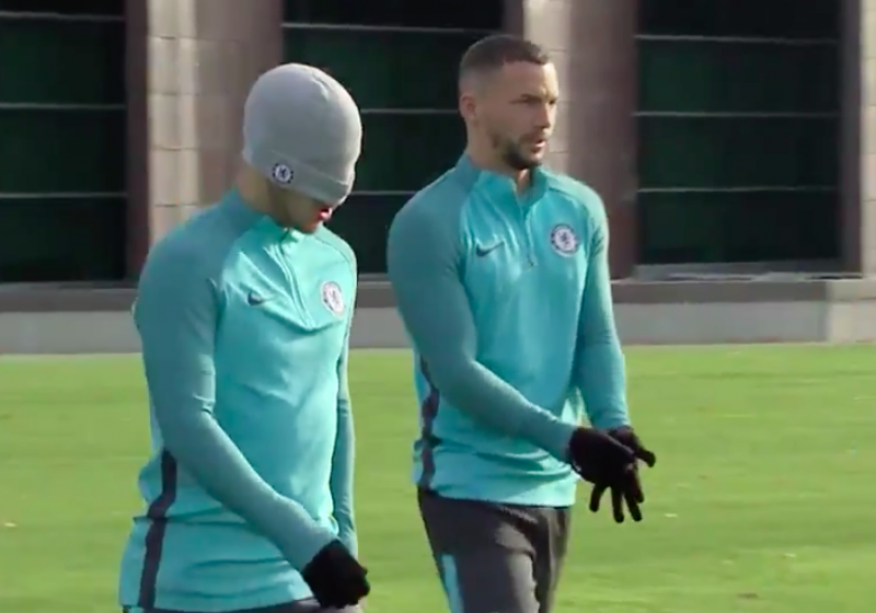 En plots verschijnt Hazard zó op training! (Video)