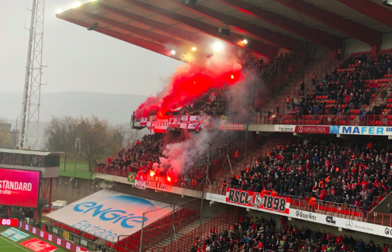 Sclessin staat al in brand, nog voor aftrap van Standard-Antwerp is gegeven (Video)