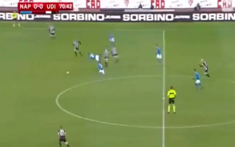 Mertens valt in en levert de perfecte assist af (Video)