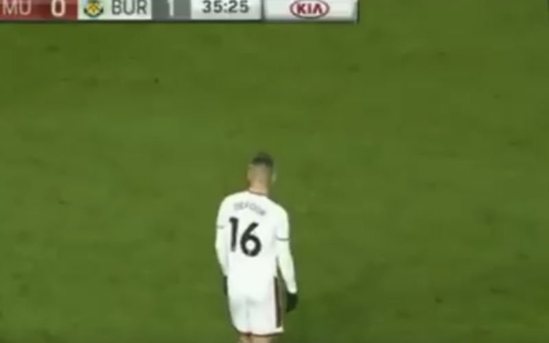 Defour scoort magistrale goal op Old Trafford (Video)