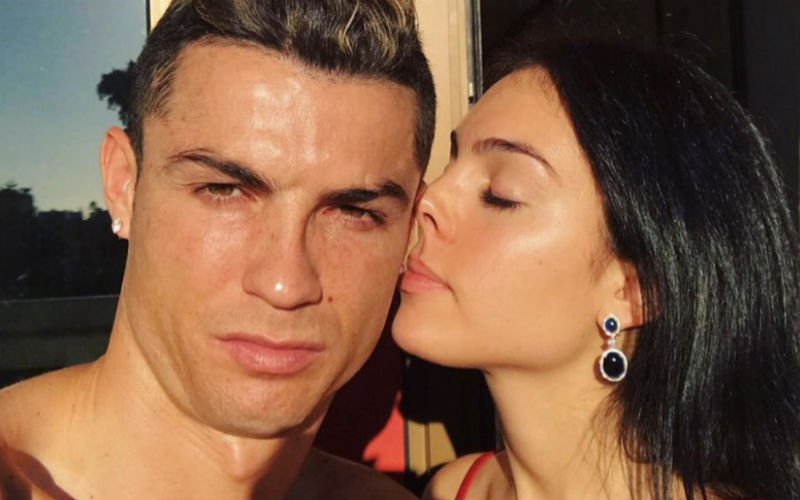 WAG van Ronaldo heeft perfecte lichaam alweer terug na bevalling (Foto)