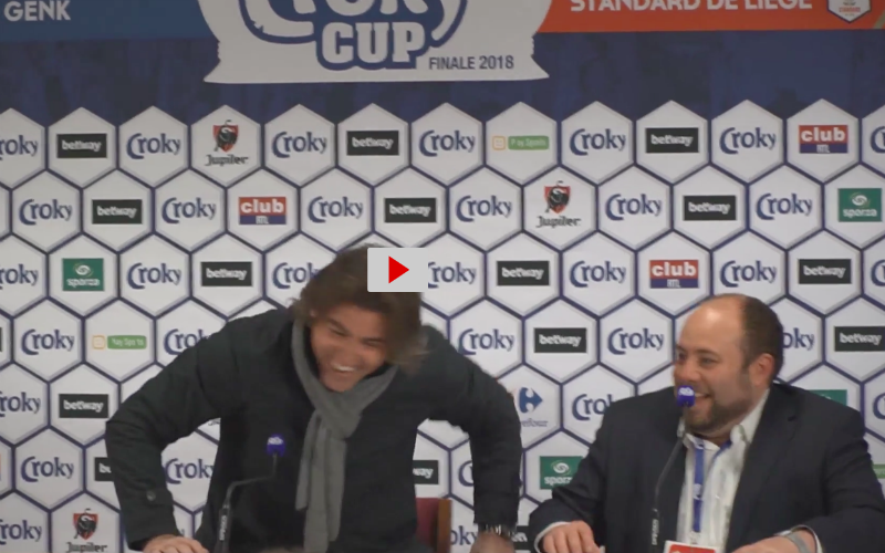 Sa Pinto geeft persconferentie, maar kijk wat er dan gebeurt (Video)