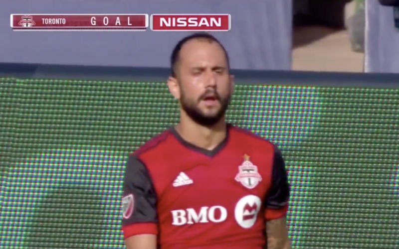 Touch of magic! Victor Vazquez maakt deze fraaie goal in MLS (Video)